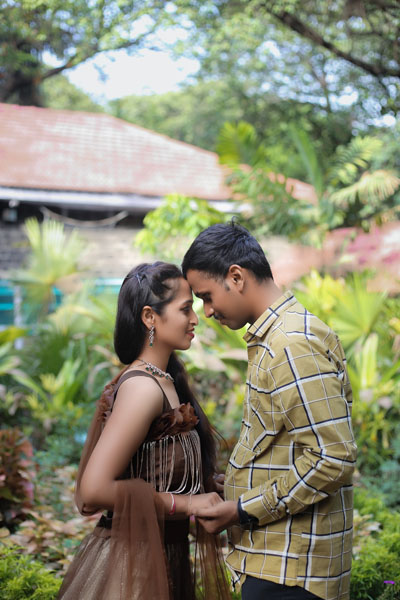 Empress Garden Pre Wedding Shoot in Pune