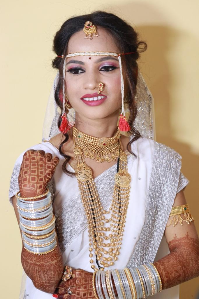 Bride Wedding Close Up Photography in Aurangabad. Wedding Photographer by Mangesh Films