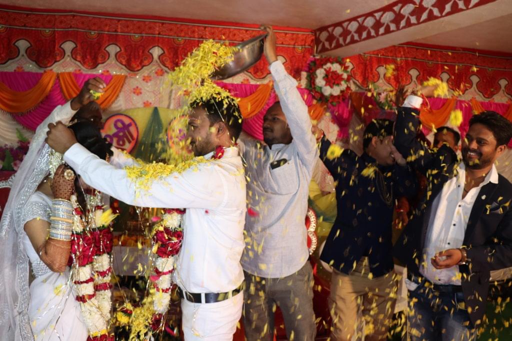 Candid moment while mala ceremony