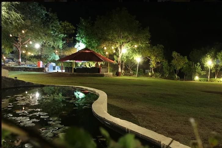 Hiranya Resorts for Pre Wedding Photoshoot