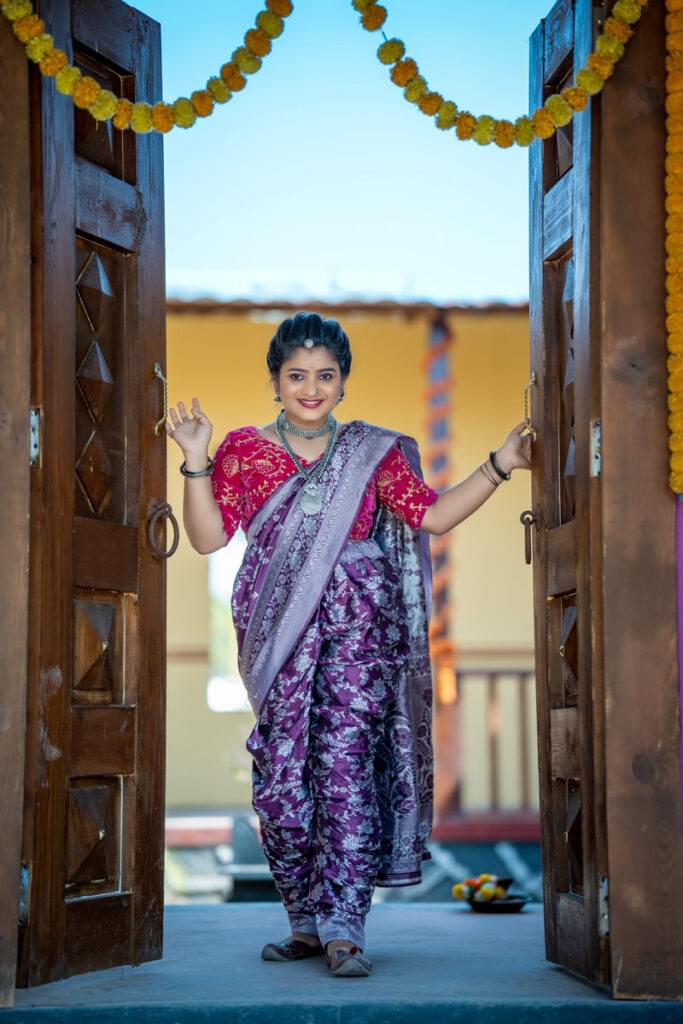 Pre-Wedding Shoot in PBA Film City,
Girl Marathi Traditional Look