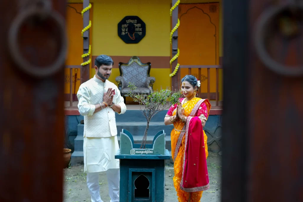 Tradional wear pre-wedding shoot in Pune