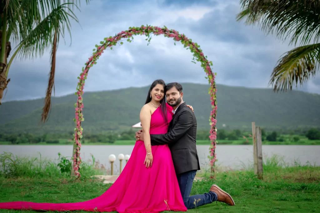 Pre wedding shoot location in pune.